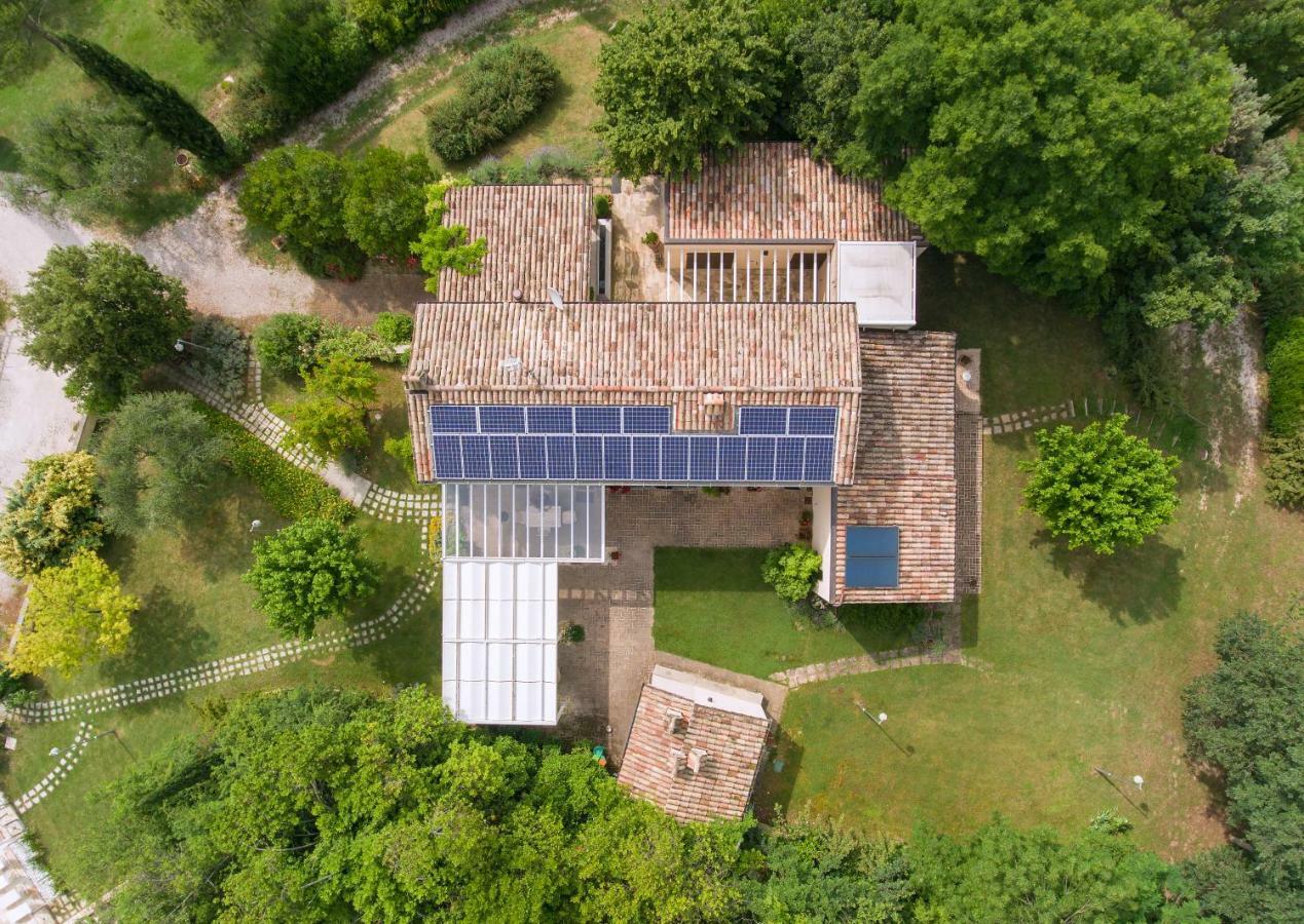 Agriturismo La Barca Nel Bosco Rosciano  Exterior photo